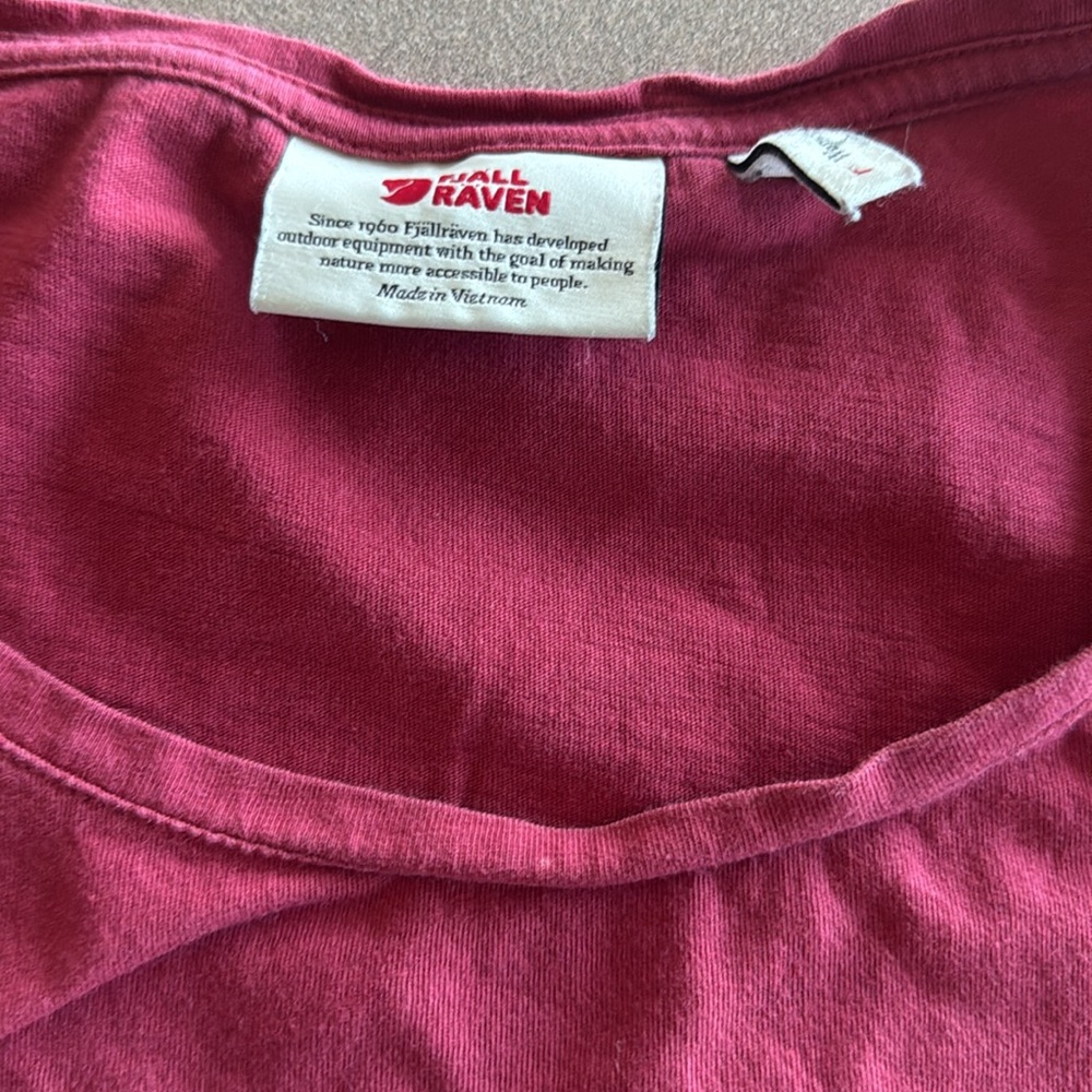 Fjall Raven Ovik Women’s Crewneck T-Shirt Raspberry Red Size Large - Picture 2 of 3